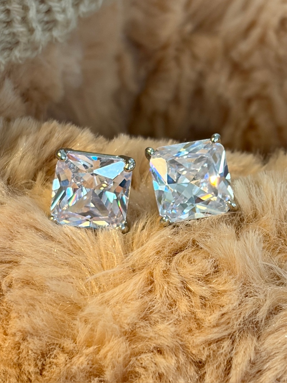 New 4Ct Princess Cut Minimalist High Quality Zirconia Stud Earrings